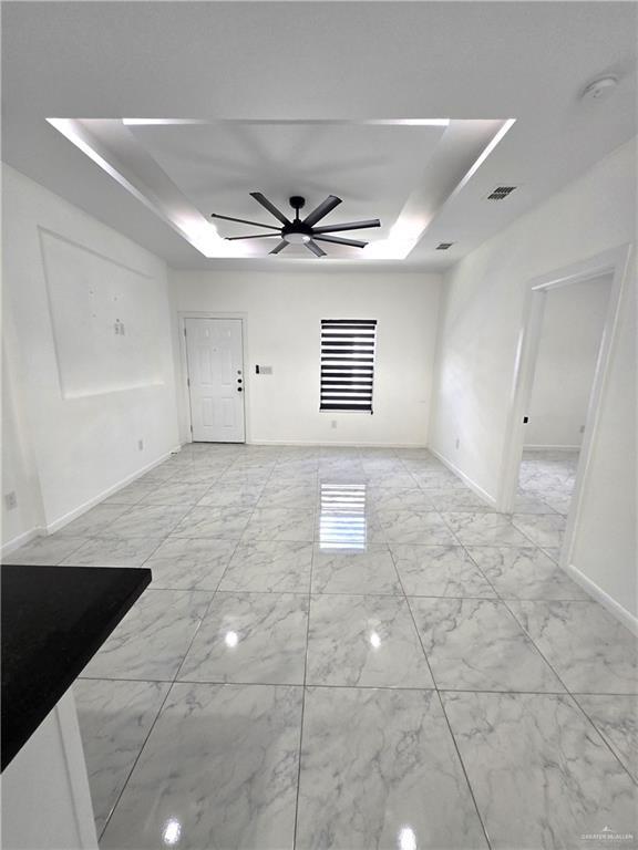 Building Photo - 13 W Woodson Dr