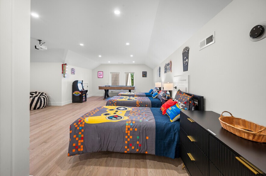 Building Photo - 21 Bolton St