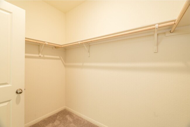 Building Photo - 402 Gemsbok Rd