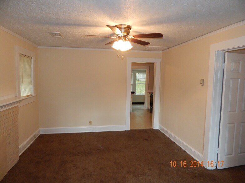 Building Photo - 3286 Harrison Rd