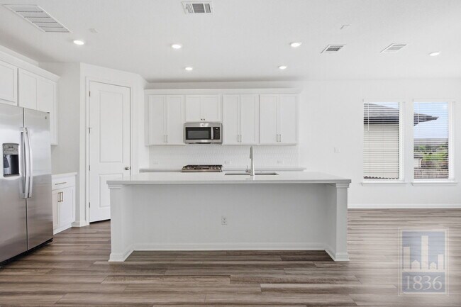 Building Photo - 12713 Brave Tenderfoot Trl