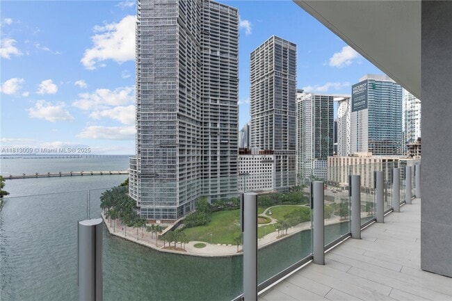 Building Photo - 300 Biscayne Blvd Way