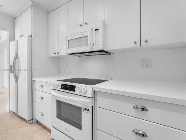 Building Photo - 255 Galen Dr