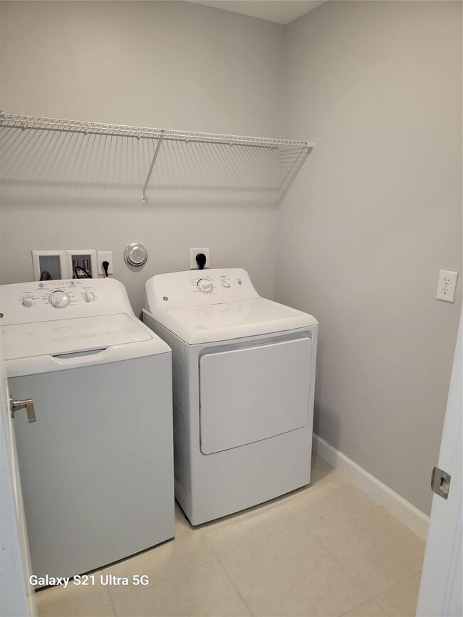 Building Photo - 4518 Dow Ln