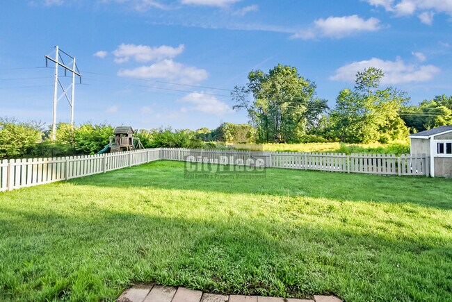 Building Photo - 4440 Valley Trace Dr