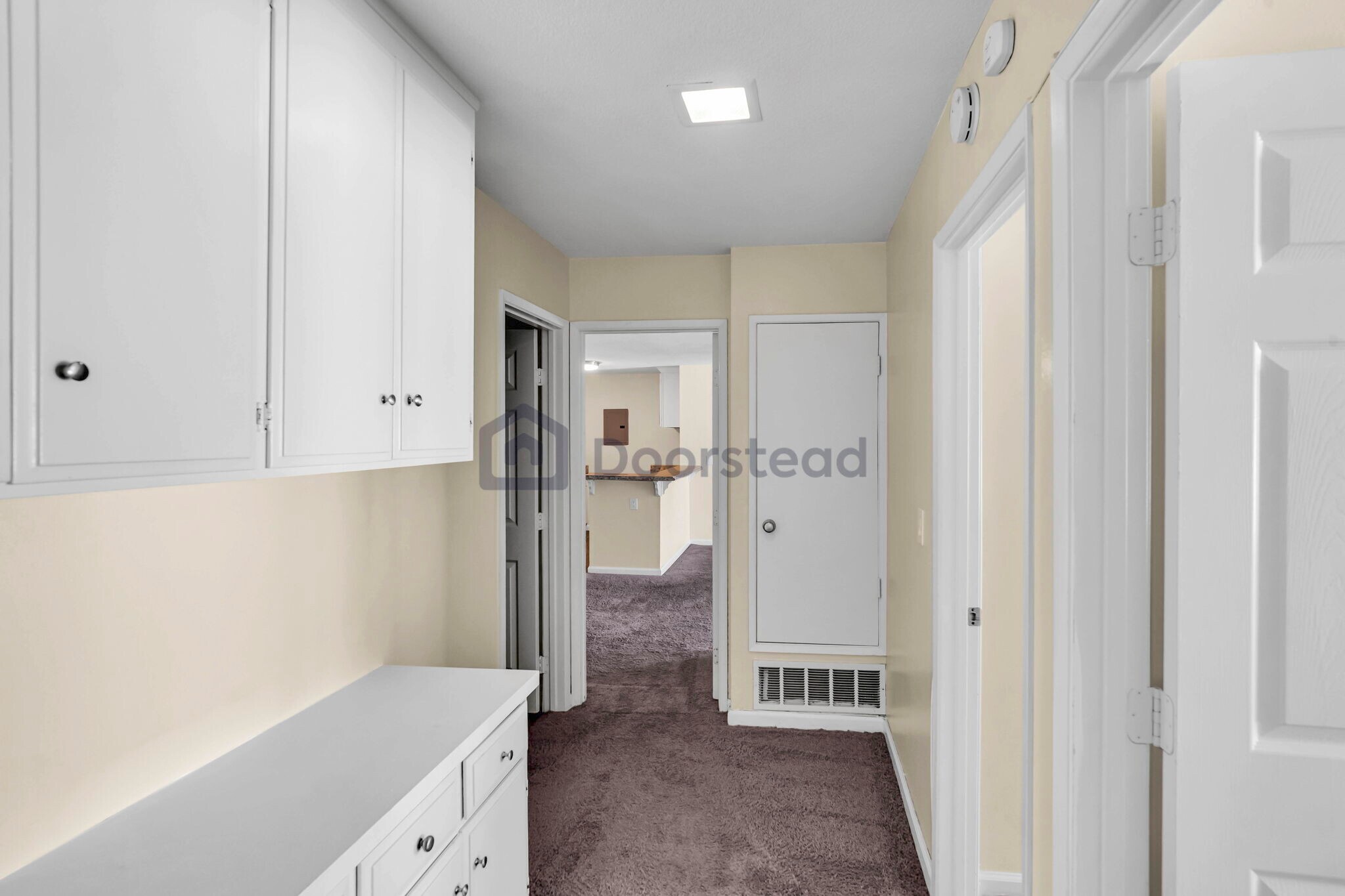 Building Photo - 2521 W Sunflower Ave