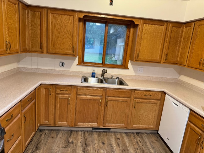 Building Photo - 401 W 14th St