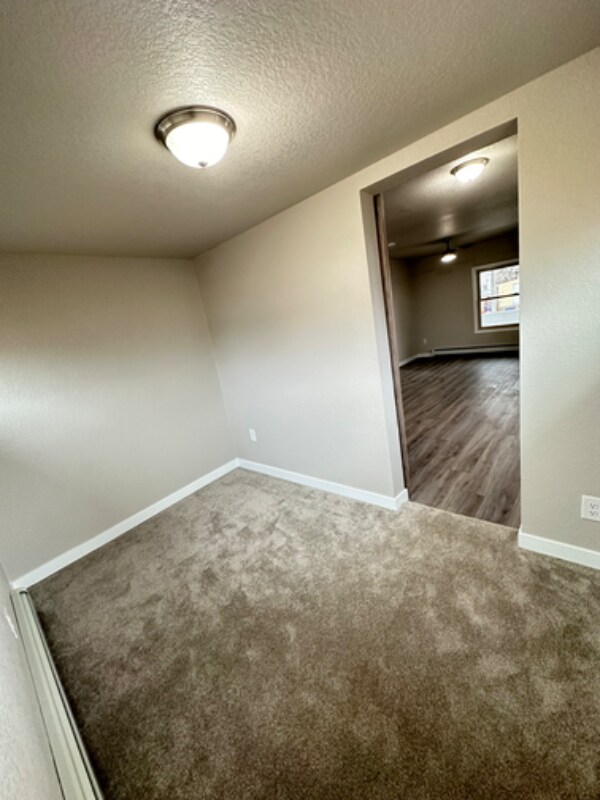 Building Photo - 132 6th St