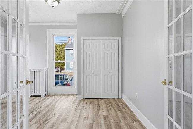 Building Photo - 156 N Broadway