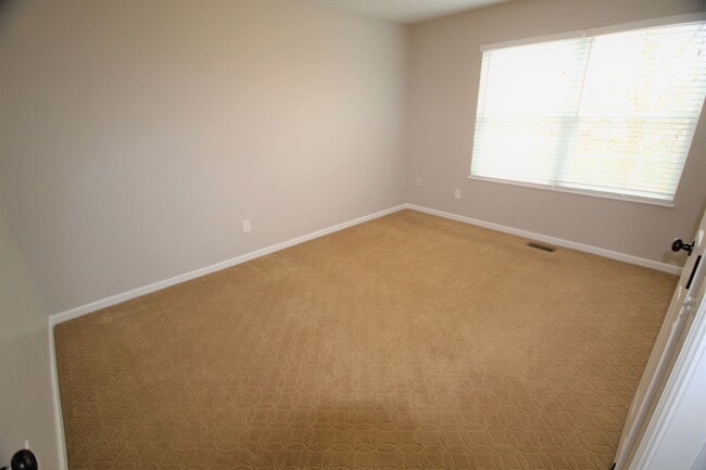 Building Photo - 3 Bedroom - Dublin