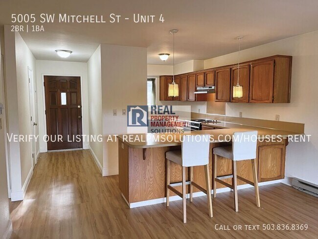 Building Photo - 5005 SW Mitchell St