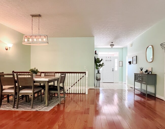 Building Photo - 5BD/3BA spacious house close to Purdue Uni...