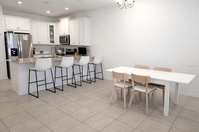 Building Photo - 8913 Matriarca Aly