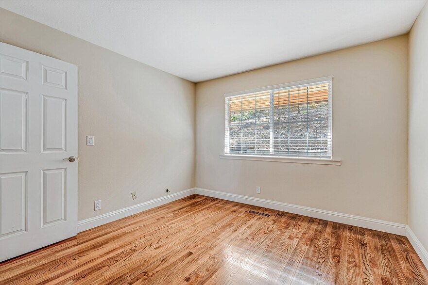 Building Photo - 3978 Country Vista Ct