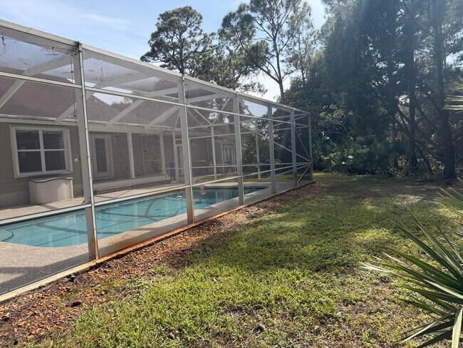 Building Photo - 8526 SW Westwood Ln