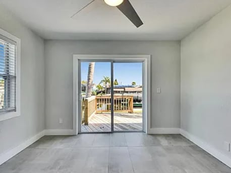 Building Photo - Apollo Beach Condo