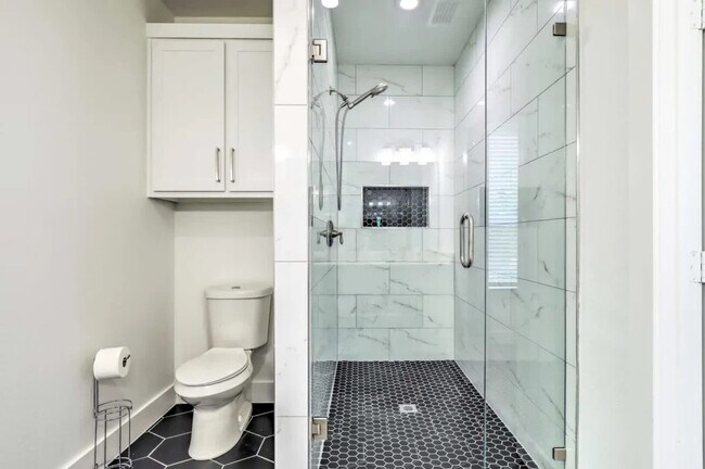 Building Photo - 3129 Rutz St