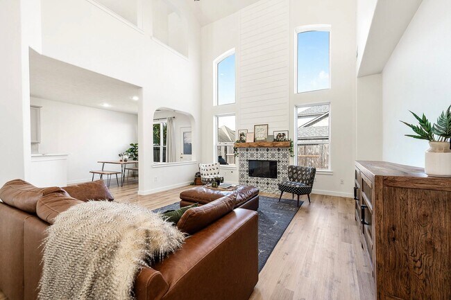 Building Photo - 13611 Cotton Way