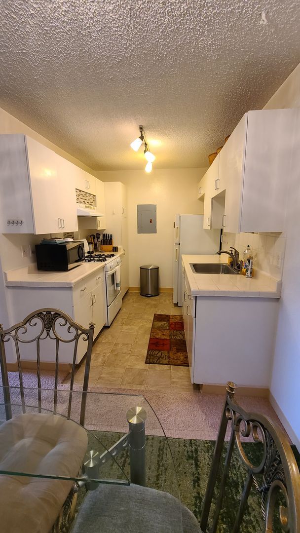 Fully Furnished 2bdrm 1.5bath 9110391039 Puamaeole St Ewa Beach HI