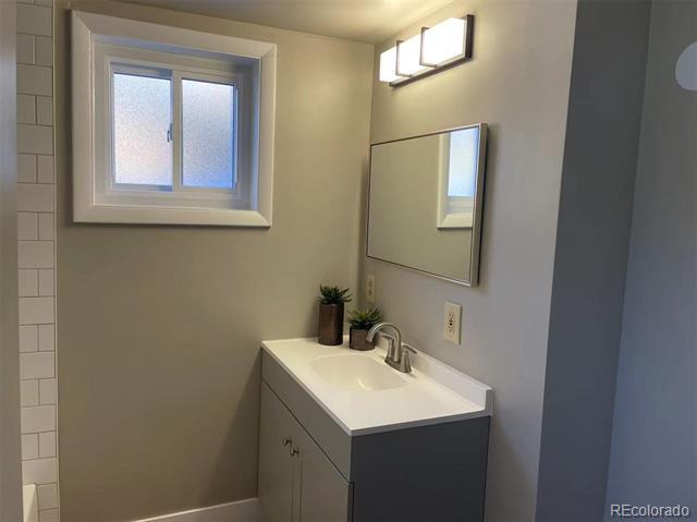 Building Photo - 1171 S University Blvd