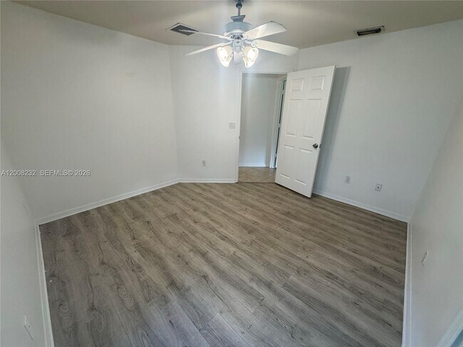 Building Photo - 3262 SW Cohutta St