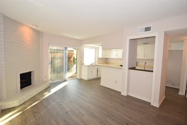 Building Photo - 14239 Misty Meadow Ln