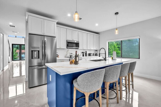 Building Photo - 2951 NW 13th St