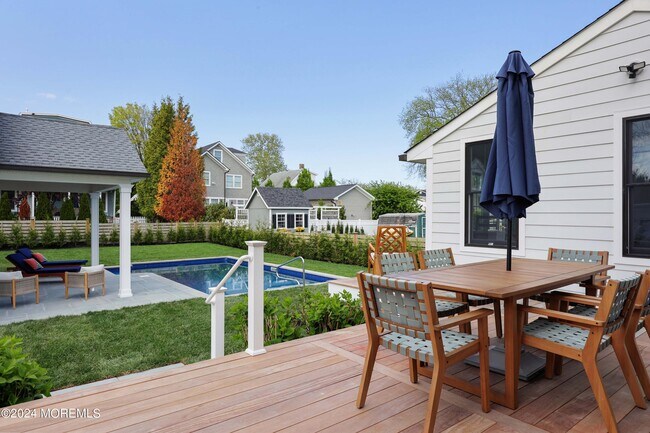 Building Photo - 408 Central Ave