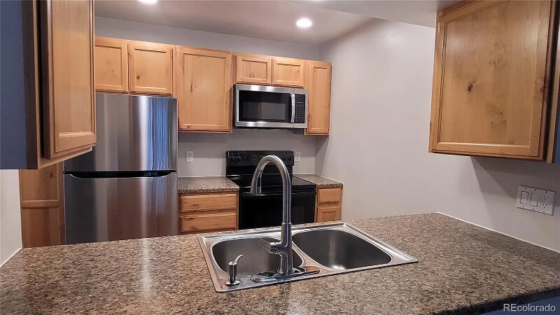 Building Photo - 10890 W Evans Ave