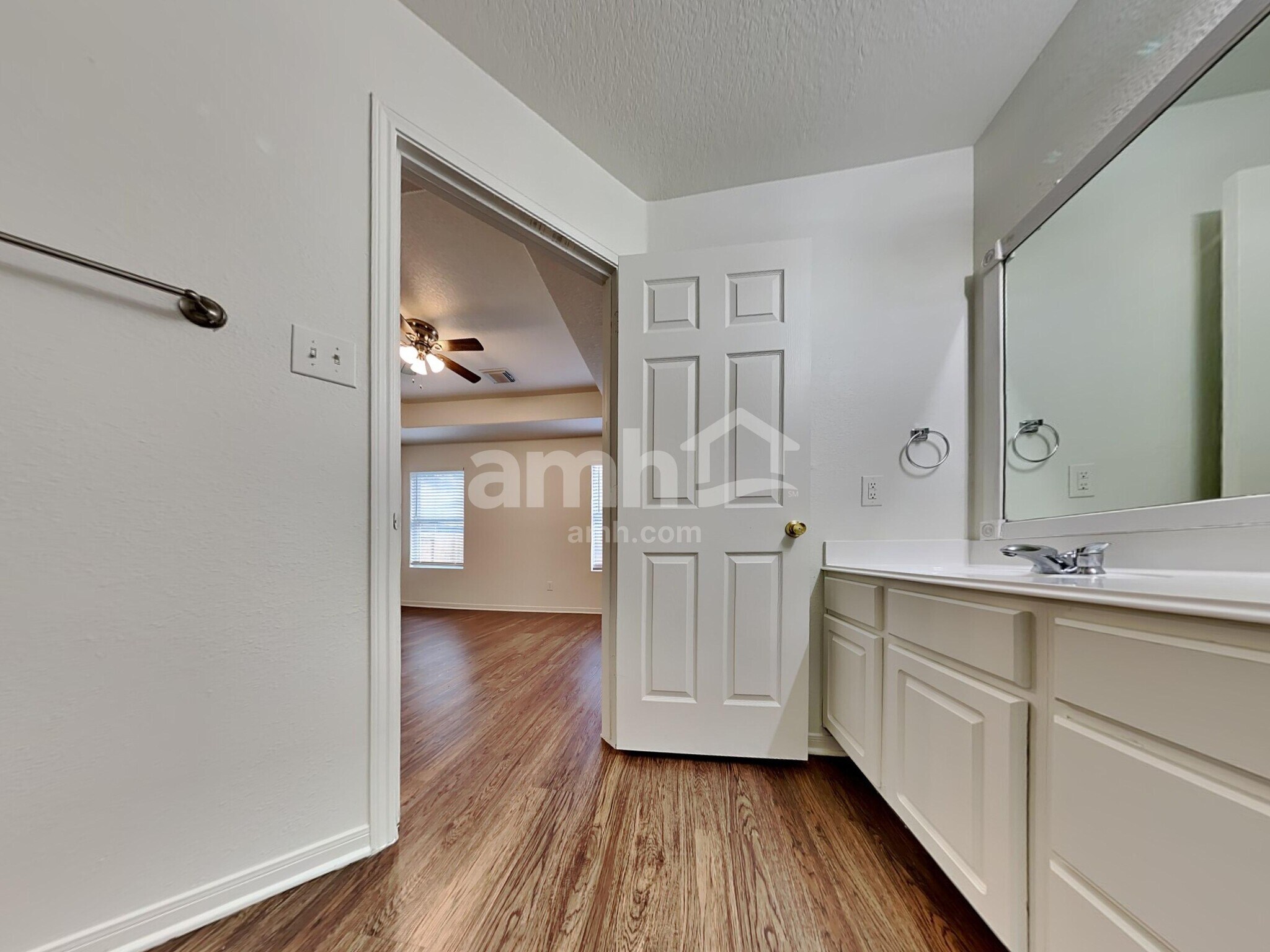 Building Photo - 12123 Landsdown Ridge Way