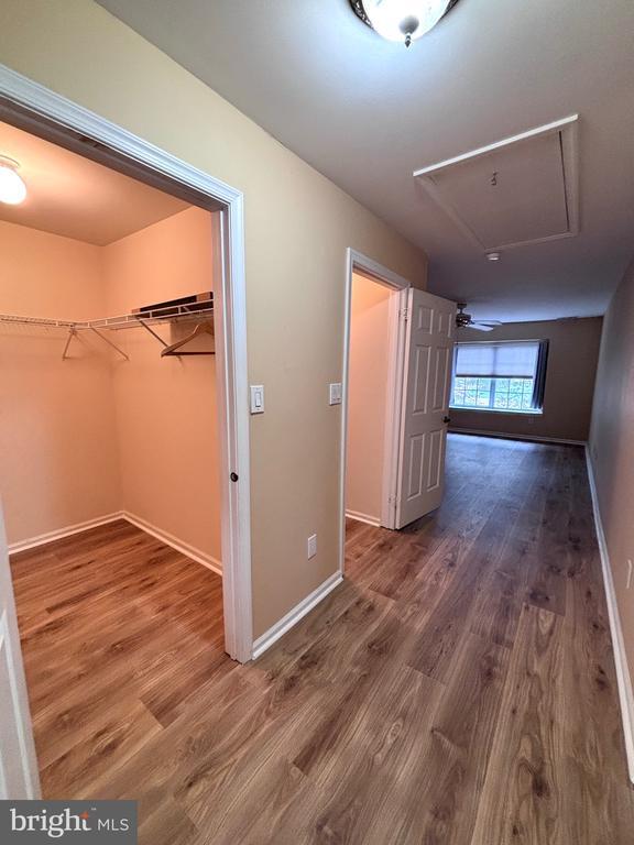 Building Photo - 7708B Normandy Dr