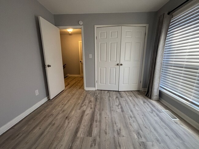 Building Photo - 7203 Woods Crossing Dr