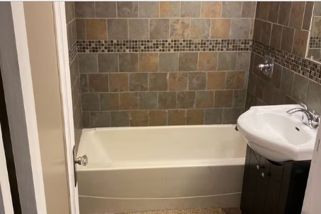 Building Photo - 512 Ann St