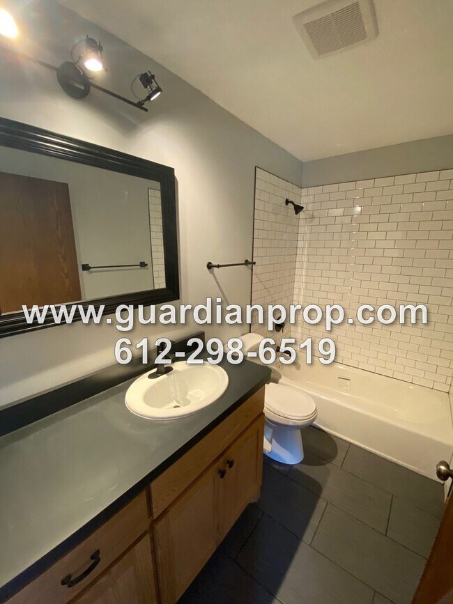 Building Photo - 2190-2194 Coon Rapids Blvd