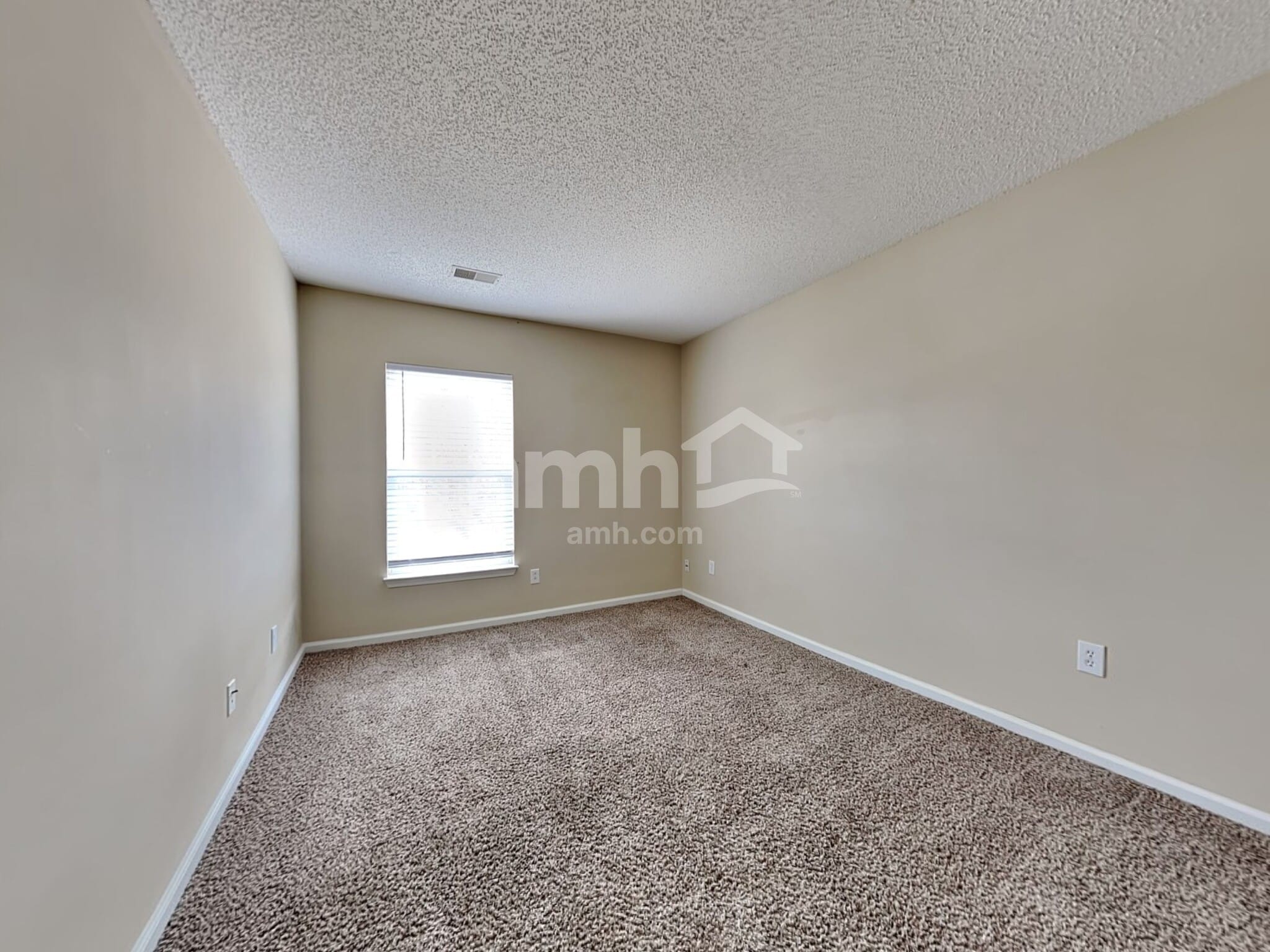 Building Photo - 193 Wildberry Ln