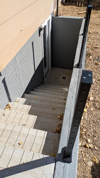 Building Photo - 2882 Ridge Dr