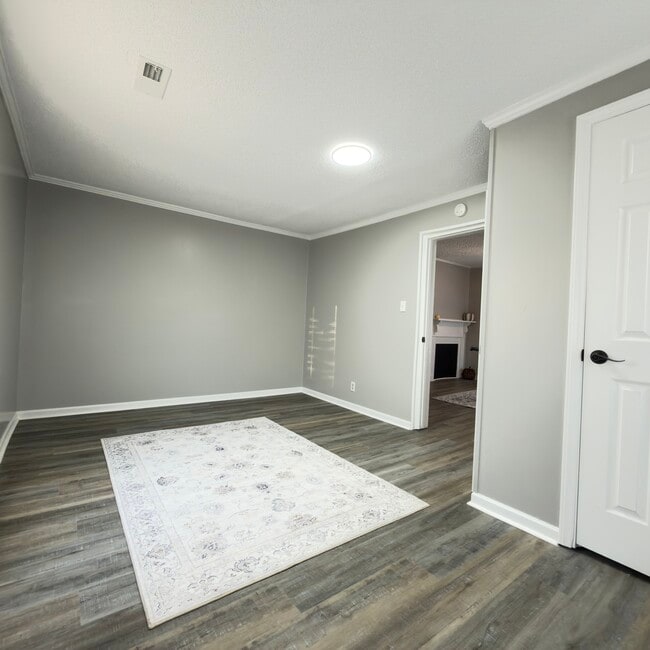 Building Photo - 4320 Wallace St