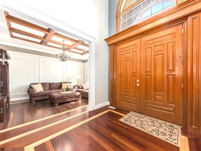 Building Photo - 2504 Skylane Dr