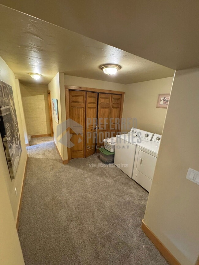 Building Photo - 2930 Alpenglow Way