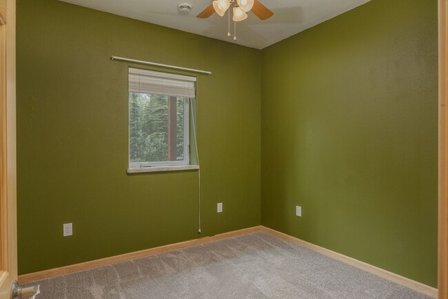 Building Photo - Spacious & Modern 3-Bed, 2-Bath Home with ...