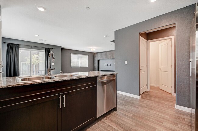 Building Photo - 2021 TOWNHOME IN GATED COMMUNITY N LAS VEGAS