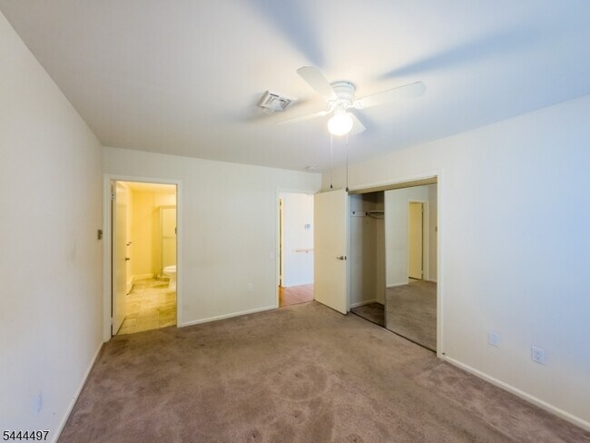 Building Photo - 227C Manchester Ln