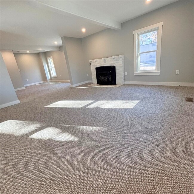 Building Photo - 301 Central St