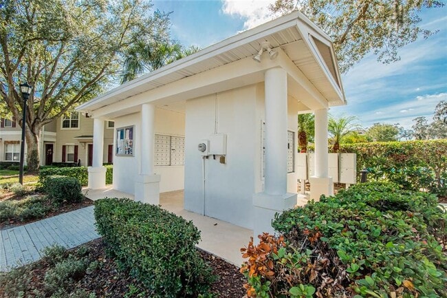 Building Photo - 15965 Fishhawk View Dr