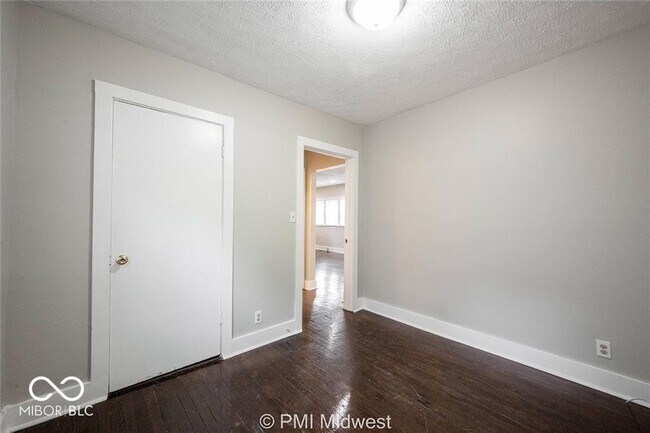 Building Photo - 1621 E 49th St