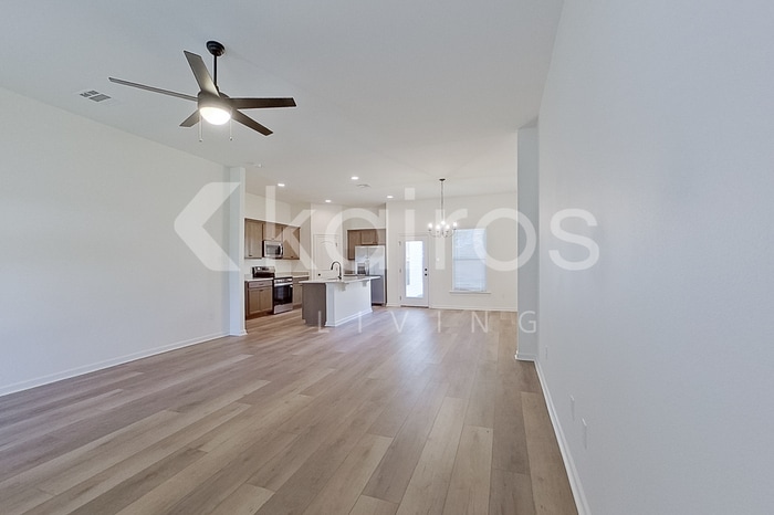 Building Photo - 114 Rainfall Ln