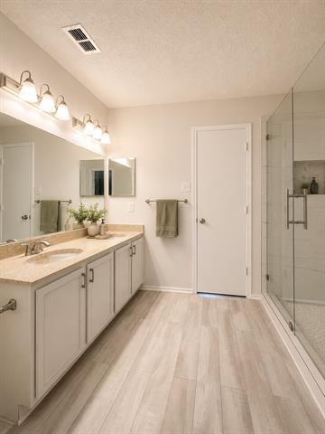 Building Photo - 3608 Willow Creek Trail