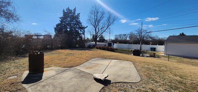 Building Photo - 3-Bedroom Home in Prime Affton Location with Modern Upgrades & Covered Deck
