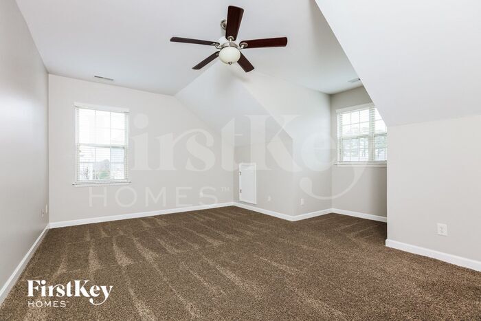 Building Photo - 63 Sugarfield Ln