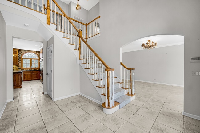 Building Photo - 8S241 Dunham Dr